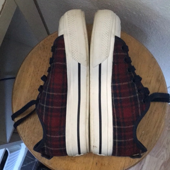 Plaid Sneakers with White Soles - Picture 5 of 7